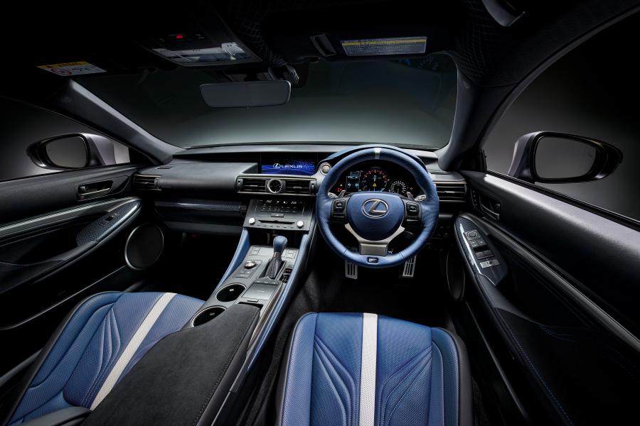 Торпедо Lexus RC F F10th Anniversary Limited 500 2017 года  (JP) (фото 5 из 10)